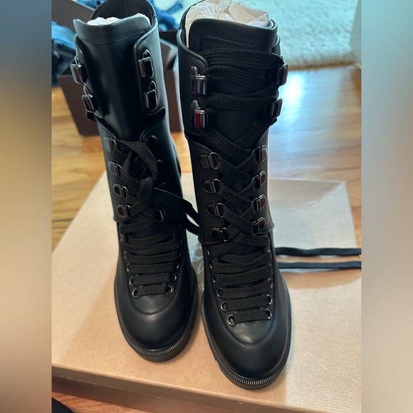 BNIB CHRISTIAN LOUBOUTIN MACADAMIA BOOTS SOLD OUT - Picture 1 of 5